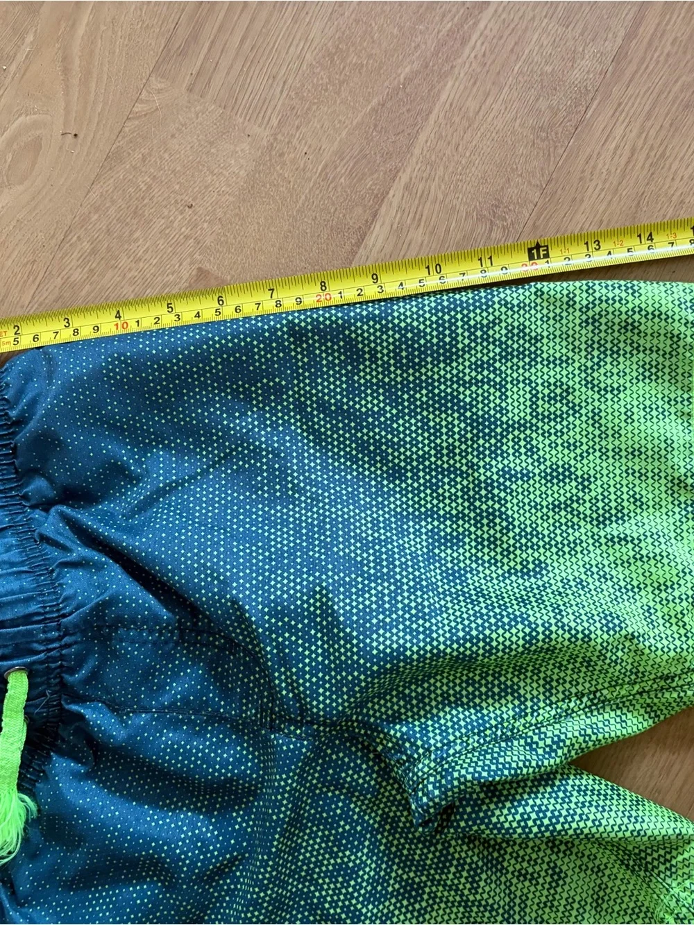 Under Armour Teal and Neon Green Boys' Swim Shorts trunk Sz S